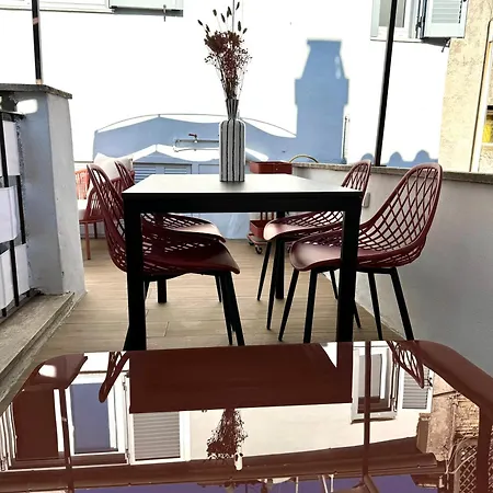 아파트 Navona Penthouse - Attico Vista Cupola 4 Posti *