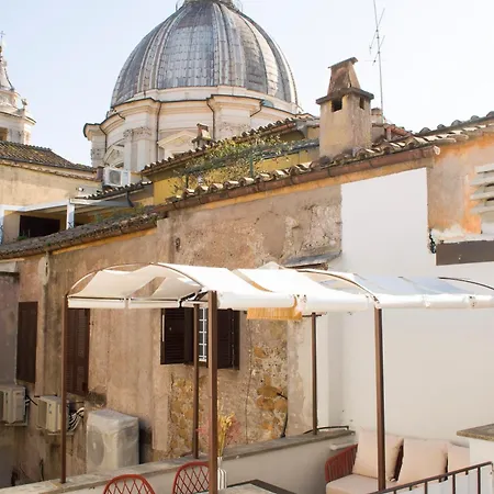 아파트 Navona Penthouse - Attico Vista Cupola 4 Posti *